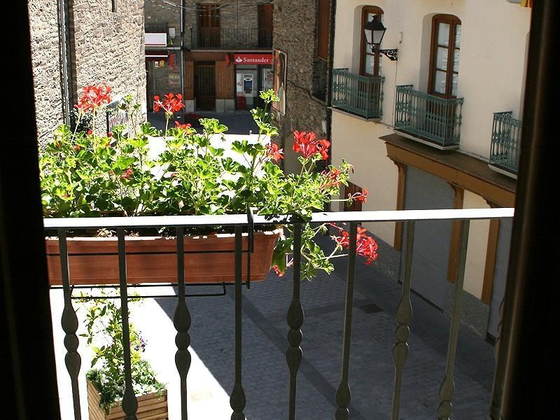 Fonda Agusti Hotell Esterri d'Àneu Rum bild