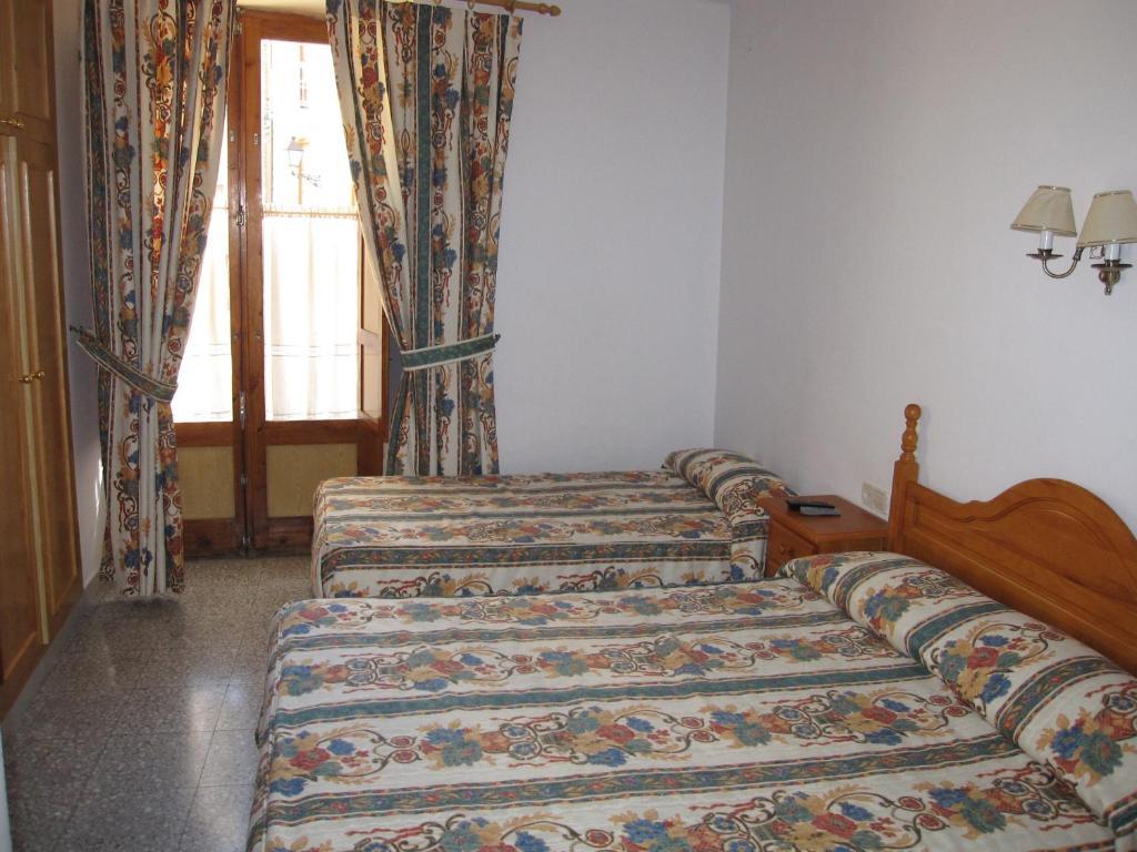 Fonda Agusti Hotell Esterri d'Àneu Rum bild