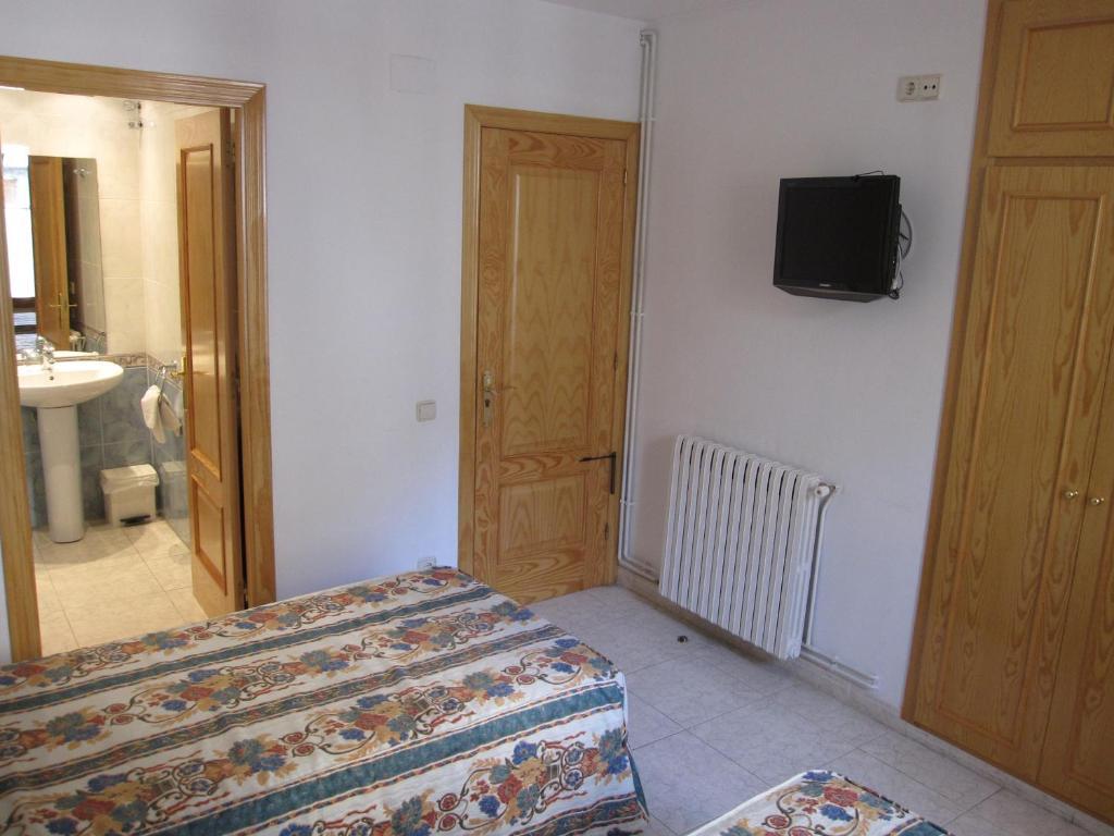 Fonda Agusti Hotell Esterri d'Àneu Rum bild