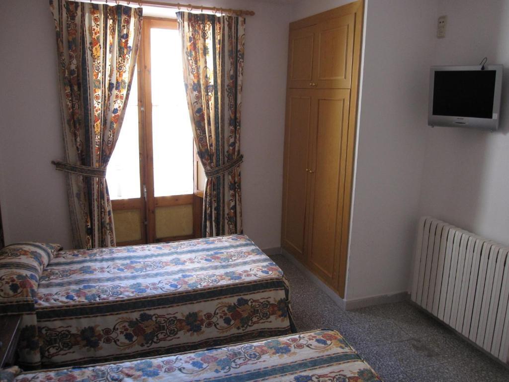 Fonda Agusti Hotell Esterri d'Àneu Rum bild